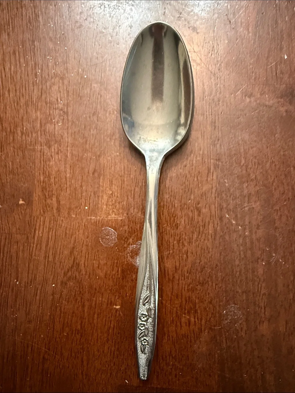 Floral-Pattern Stainless Steel Serving Spoon — Silver4 soup spoon with 1 fork